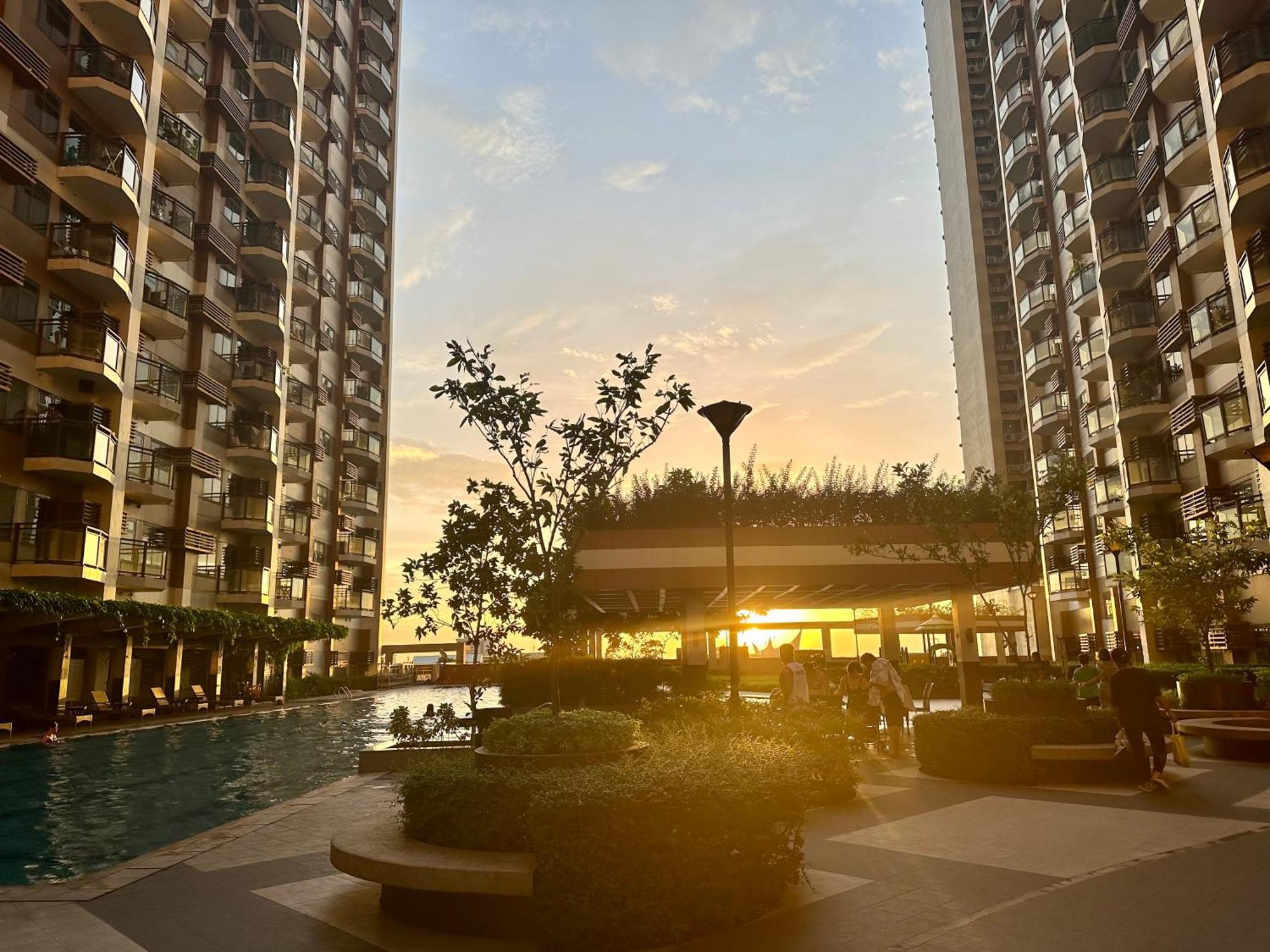 The Radiance Manila Bay Apartment ภายนอก รูปภาพ